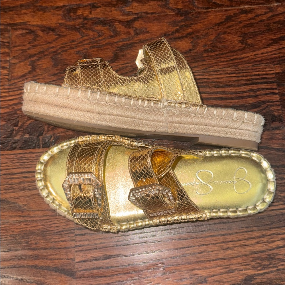 Jessica Simpson Stylish Gold Sandals - Picture 3 of 5